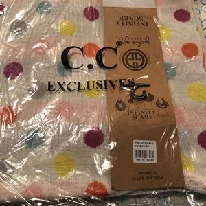 Infinity scarf. Multi color. Still in package